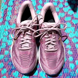 ASICS GT-2000 8 rose gold running shoes - W9.5